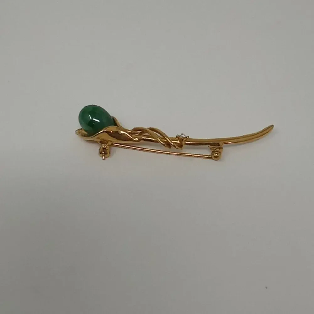 Gold Tone Lily Shaped Pin With Green Cabochon Brooch